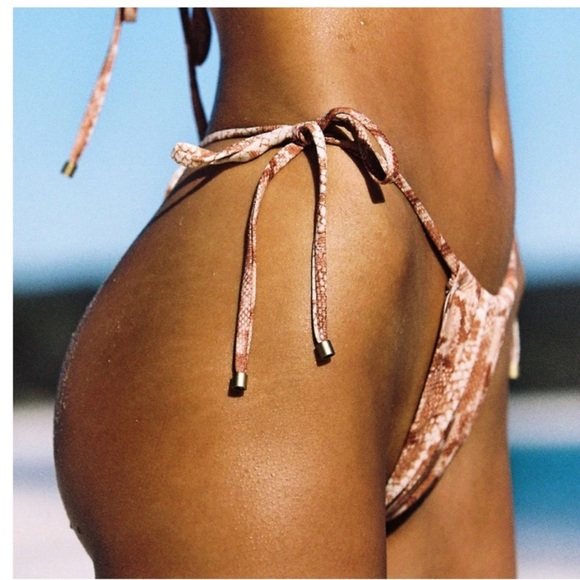NWT Vitamin A Bottom 'Milana' Bikini in Sand Snake. Size 10/L - Picture 4 of 8